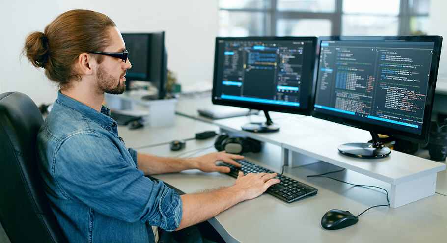 Why Choose ioVista for Your Adobe Commerce Development Services